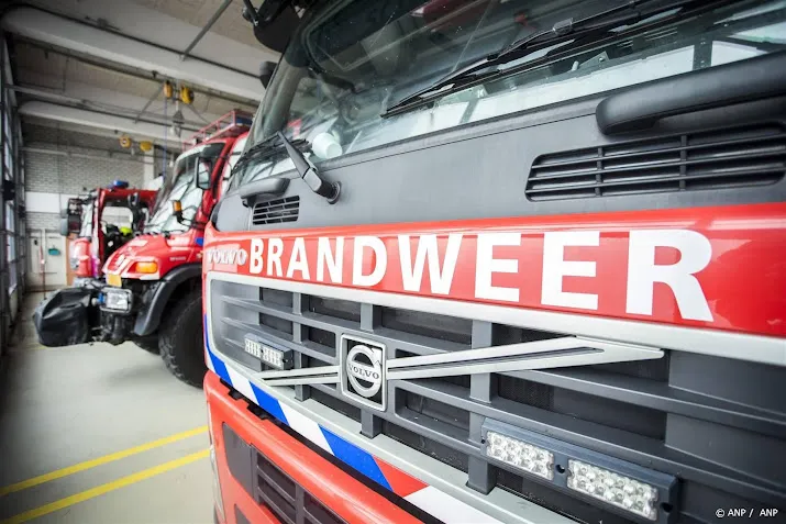 auto in brand in parkeergarage onder haags wooncomplex