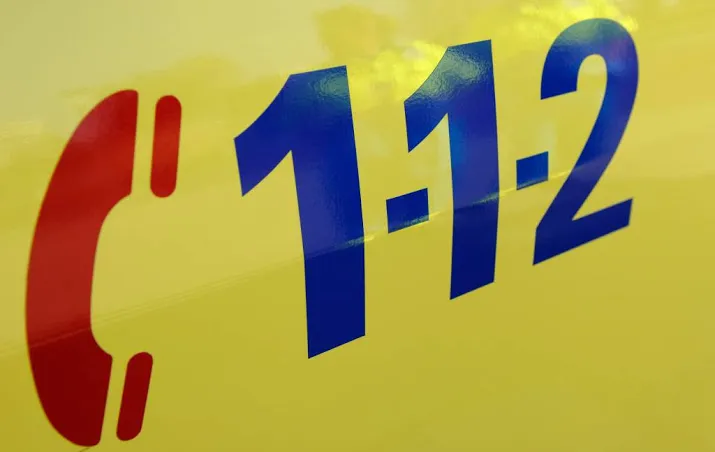 auto tegen boom in horst 1 dode 3 gewond