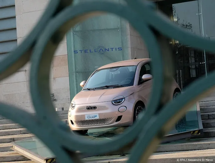 automaker stellantis gooit fabriek in wenen dicht om chiptekort
