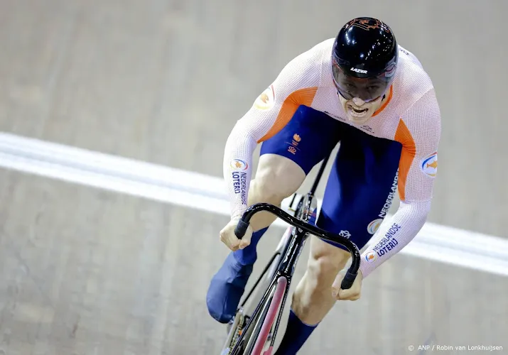 baanrenner lavreysen nadert vierde wereldtitel sprint op rij