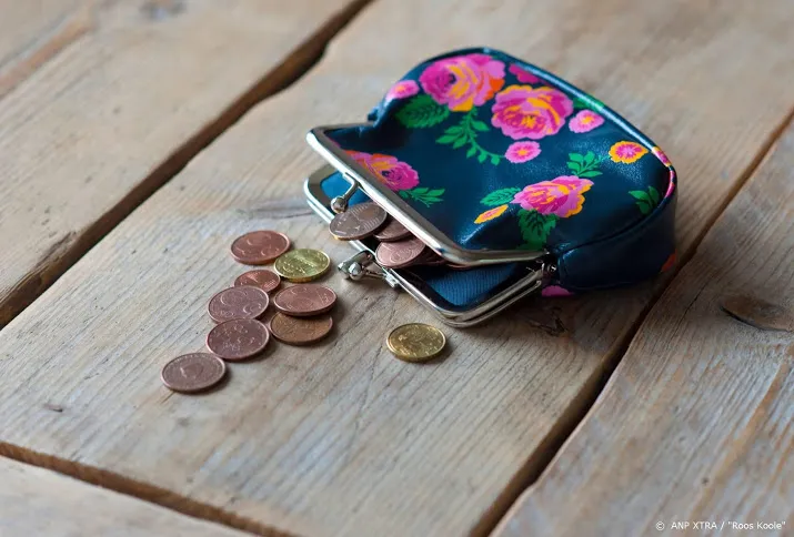 banken helpen met voorkomen van schulden
