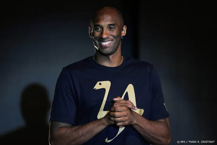 basketballegende kobe bryant 41 omgekomen bij helikoptercrash