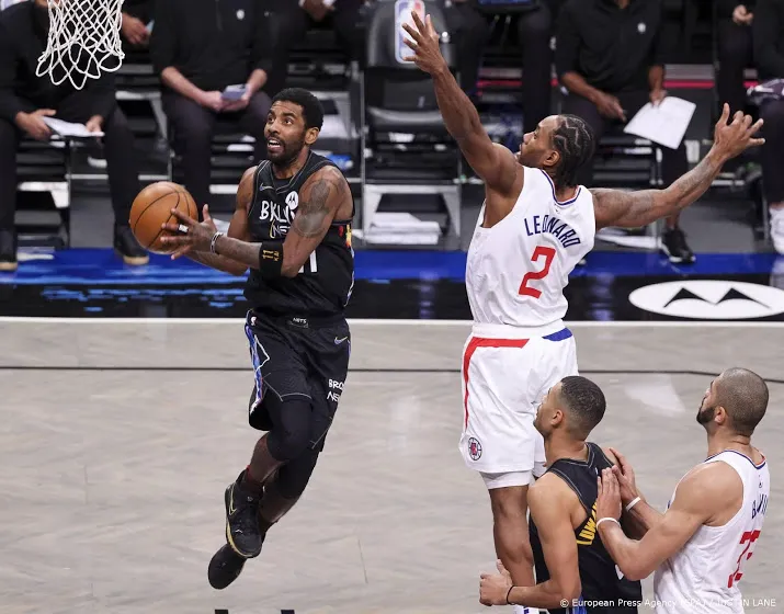 basketballers brooklyn nets winnen van la clippers
