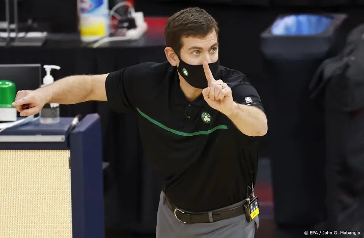 basketballers celtics winnen bij clippers