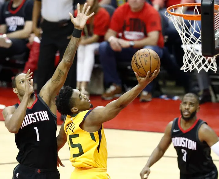 basketballers houston verslaan utah jazz