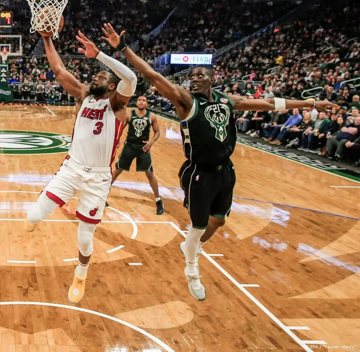 basketballers miami heat verslaan bucks voor tweede keer