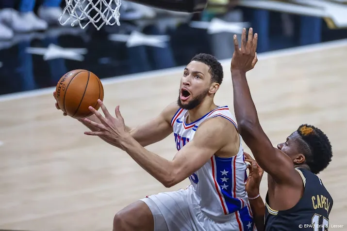 basketballers sixers aan kop na winst op pistons in nba