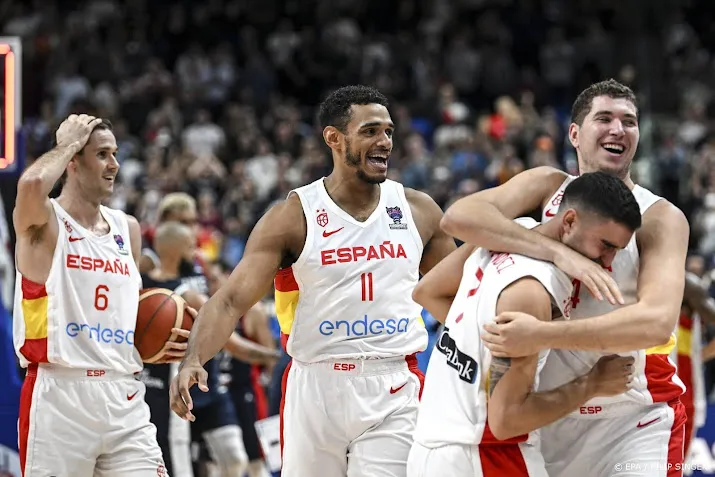 basketbalploeg vs moet plek 1 wereldranglijst afstaan aan spanje