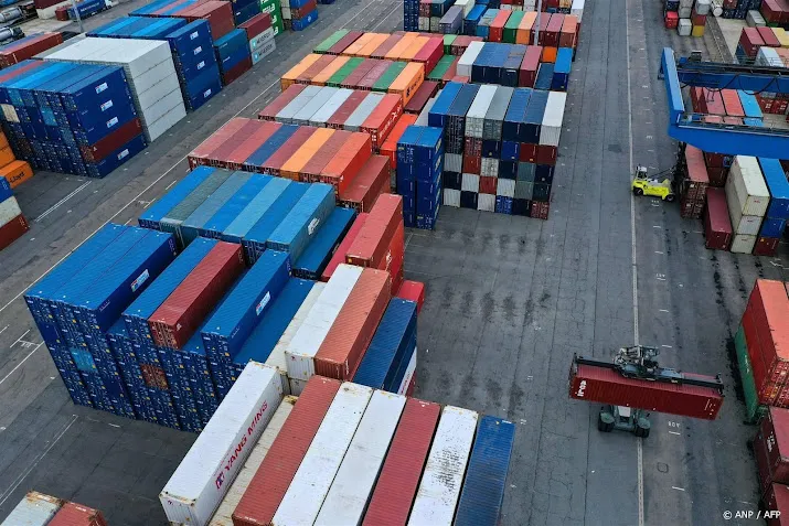 bedrijvigheid industrie china naar laagste niveau in zes maanden