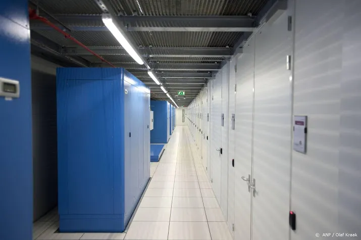 belangrijk internetknooppunt vestigt zich in zuid holland