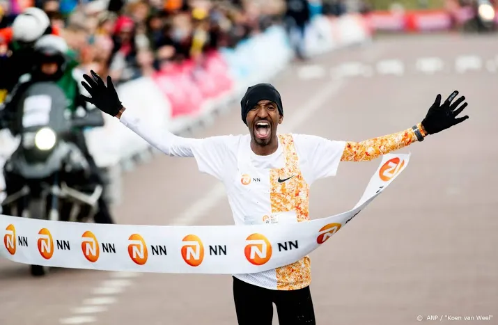belg abdi wint winderige egmond halve marathon