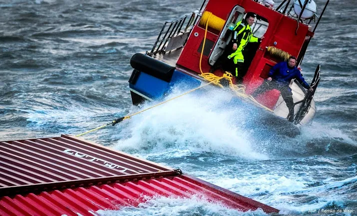 bergingsoperatie zeecontainers uitgesteld