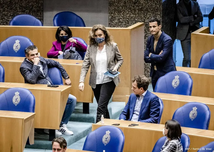 bergkamp heel eervol om in eerste ronde gekozen te worden