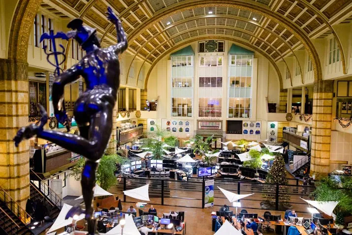 beurs amsterdam sluit licht lager