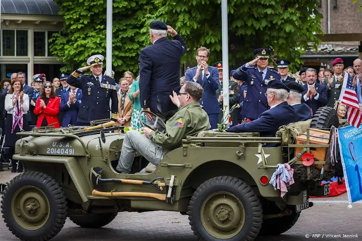 bevrijdingsdefile wageningen droog en zonder problemen verlopen