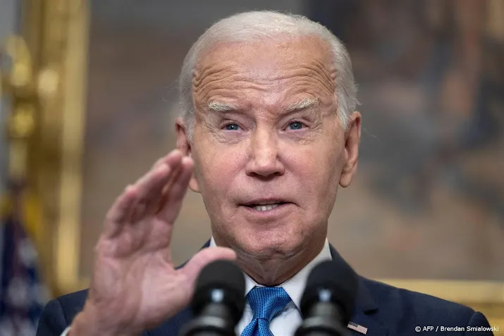 biden autofabrikanten moeten stakend personeel meer bieden