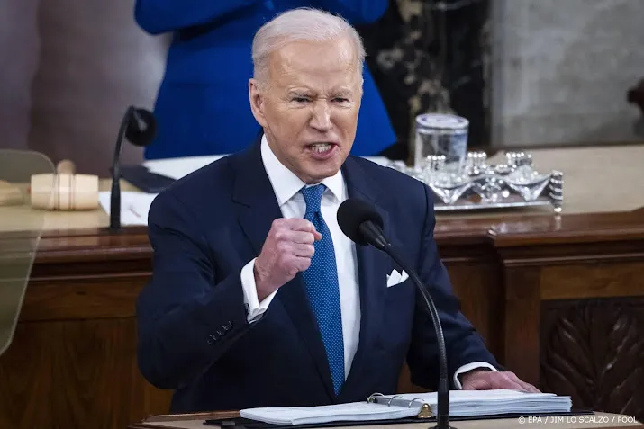 biden belooft 30 miljoen vaten olie om oliemarkt te stabiliseren