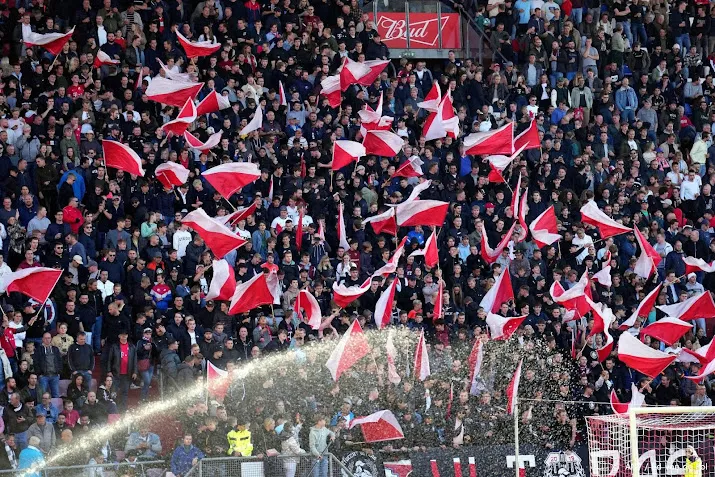 bij best aangehouden voetbalsupporters zijn harde kern fc utrecht
