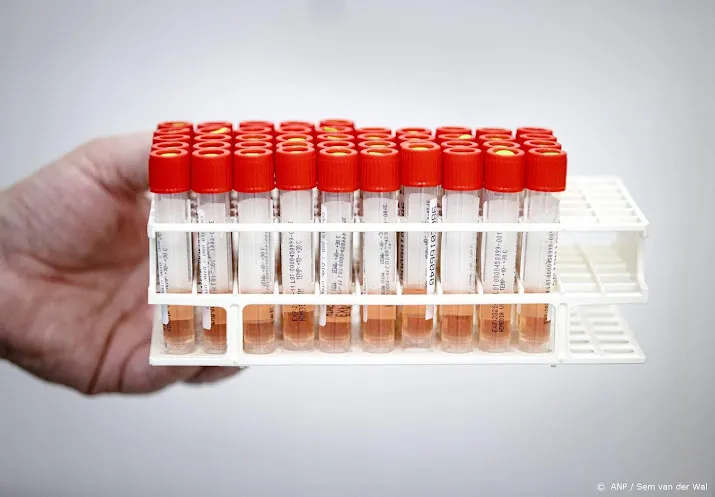 bijna 14 000 nieuwe coronagevallen gemiddelde naar nieuw record