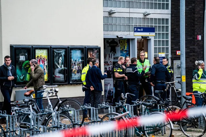bioscoop groningen ook zondag nog dicht