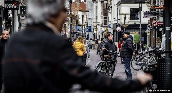 bkr ziet aantal mensen met schulden en achterstanden verder dalen