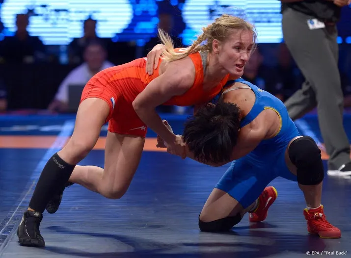 blaszka bereikt finale op ek worstelen