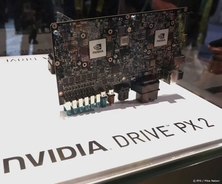 bloomberg britten overwegen veto overname arm door nvidia
