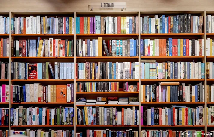 boek de camino van anya niewierra wint ns publieksprijs