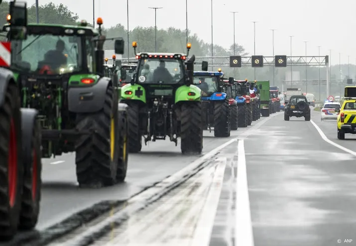 boeren zijn vertrokken van meerdere snelwegen