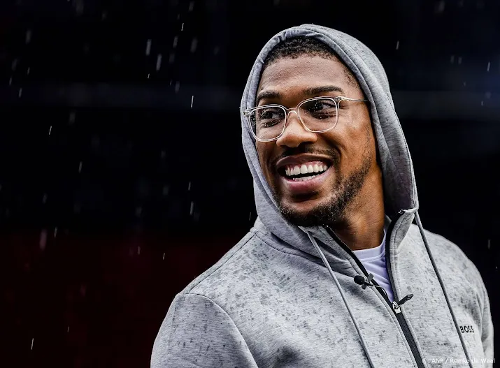 boksers wilder en joshua vechten op gala in saudi arabie