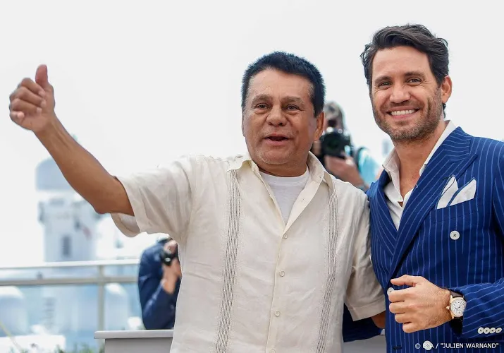 bokslegende roberto hand van steen duran opgenomen met corona