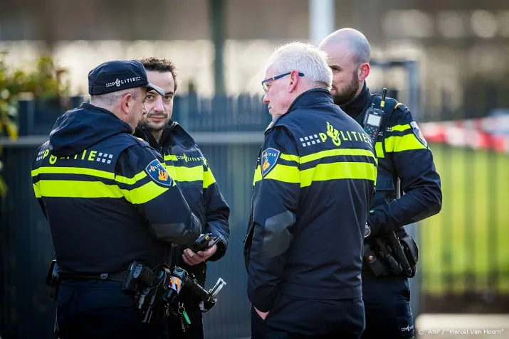 bombrief ontploft in hoofdkantoor ing geen gewonden
