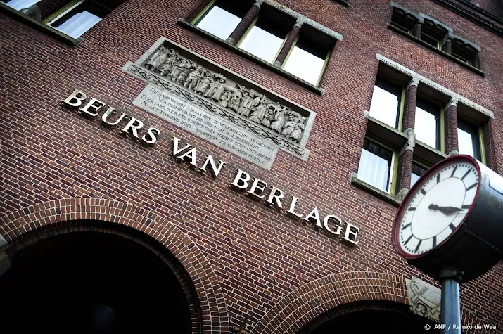 bouwbedrijven verliezen fors op damrak na stikstofuitspraak