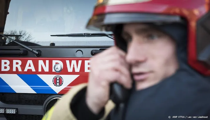 brand in werkplaats van autobedrijf in gemert onder controle