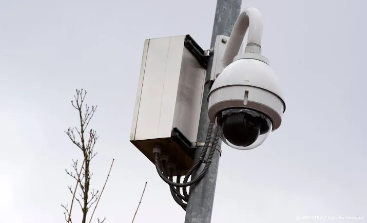 brandstichting bij camera jaarwisseling