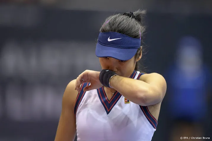 britse tennisster raducanu test positief op corona