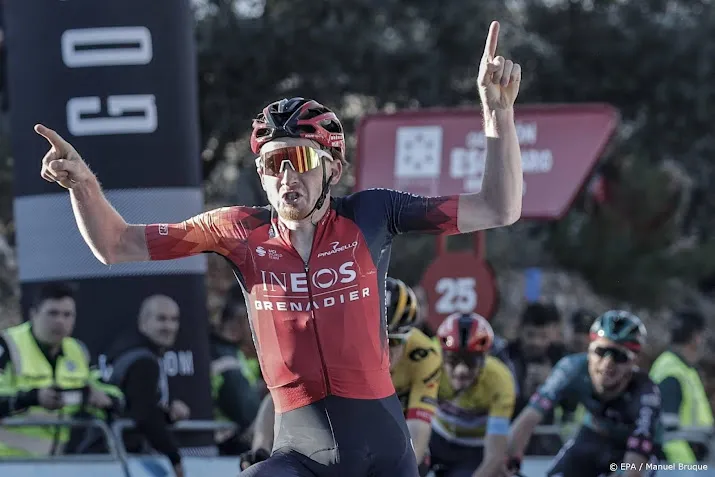 britse wielrenner geoghegan hart wint ook tweede rit in de alpen