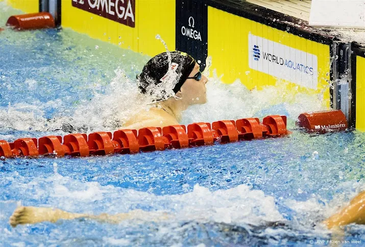 bronzen steenbergen naar halve finales 50 meter vrij