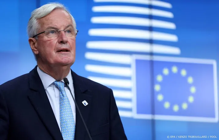 brussel barnier naar londen om brexitgesprekken te intensiveren