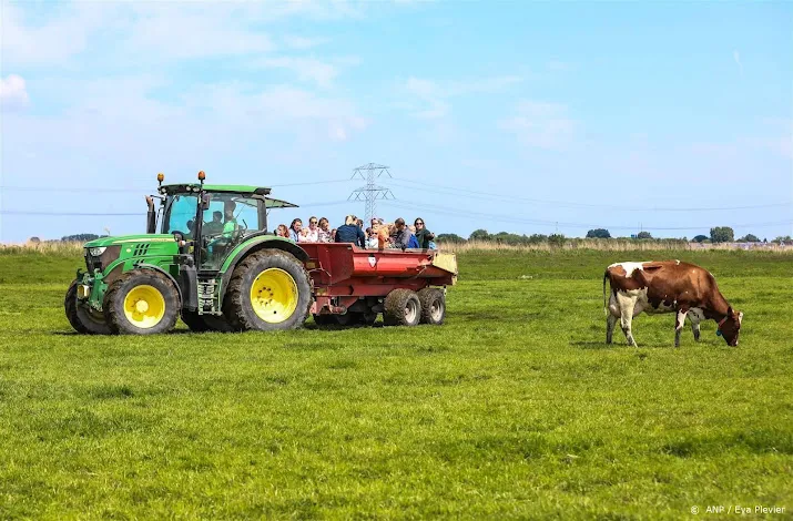 brussel trekt 5 miljoen euro extra voor nederlandse boeren uit