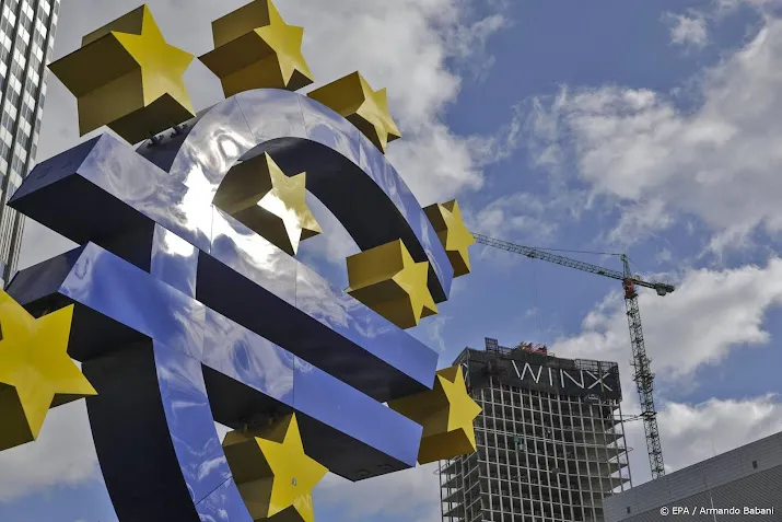 bundesbank ziet piek duitse inflatie net onder 6 procent
