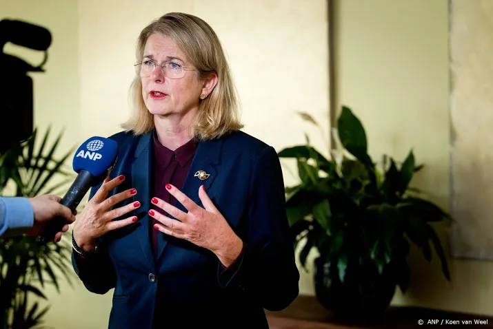 burgemeester krikke van den haag stapt op
