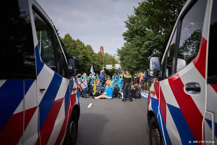 burgemeester minder agenten bij a12 blokkade door ajax feyenoord