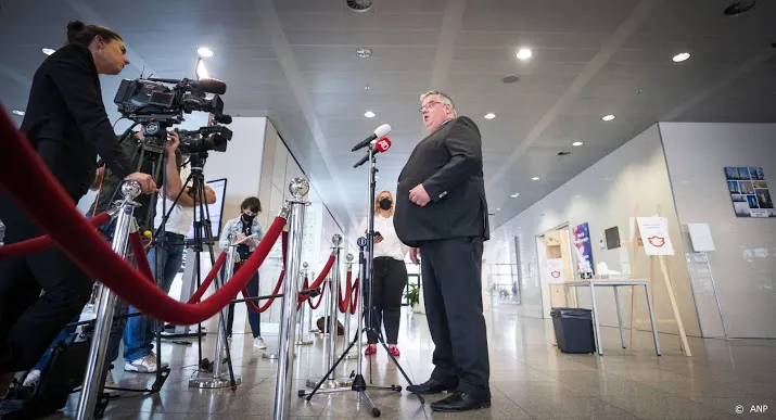 burgemeesters veiligheidsberaad gaan in de waakstand