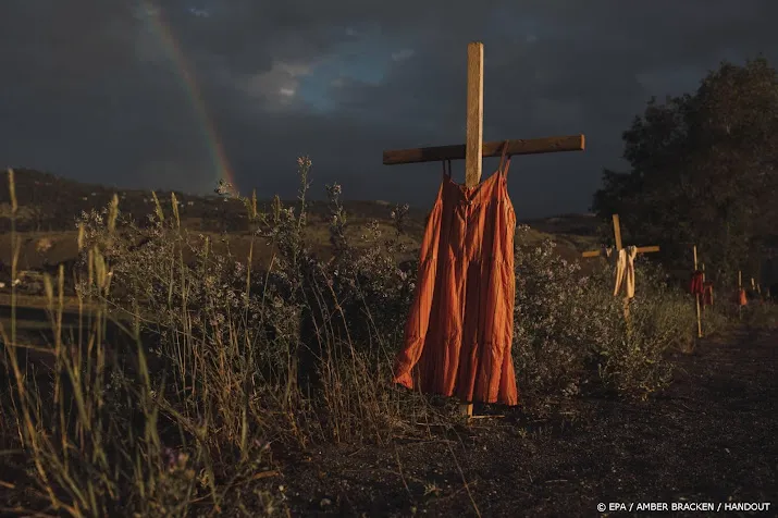 canadese wint world press photo voor inheemse herdenkingskruizen