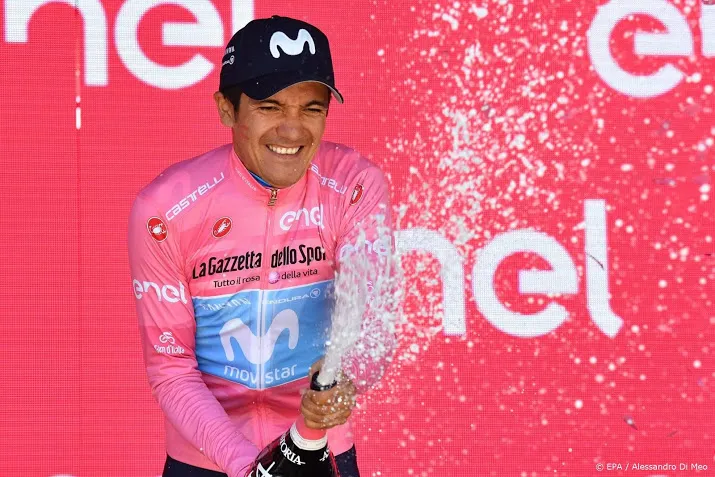 carapaz wint giro slotrit voor haga
