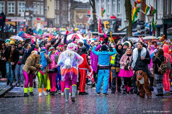 carnaval gaat door alleen vorm is onzeker