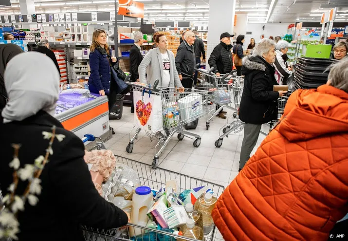 cbl nog steeds drukte in de supermarkten ondanks oproep