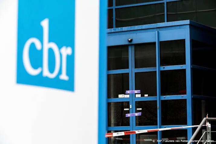 cbr deed intern onderzoek na chauffeur die agent doodreed