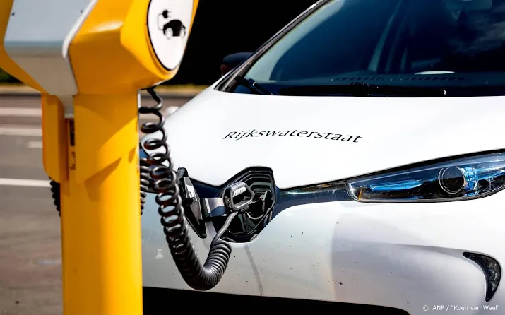 cbs aantal volledig elektrische autos passeert de 100 000